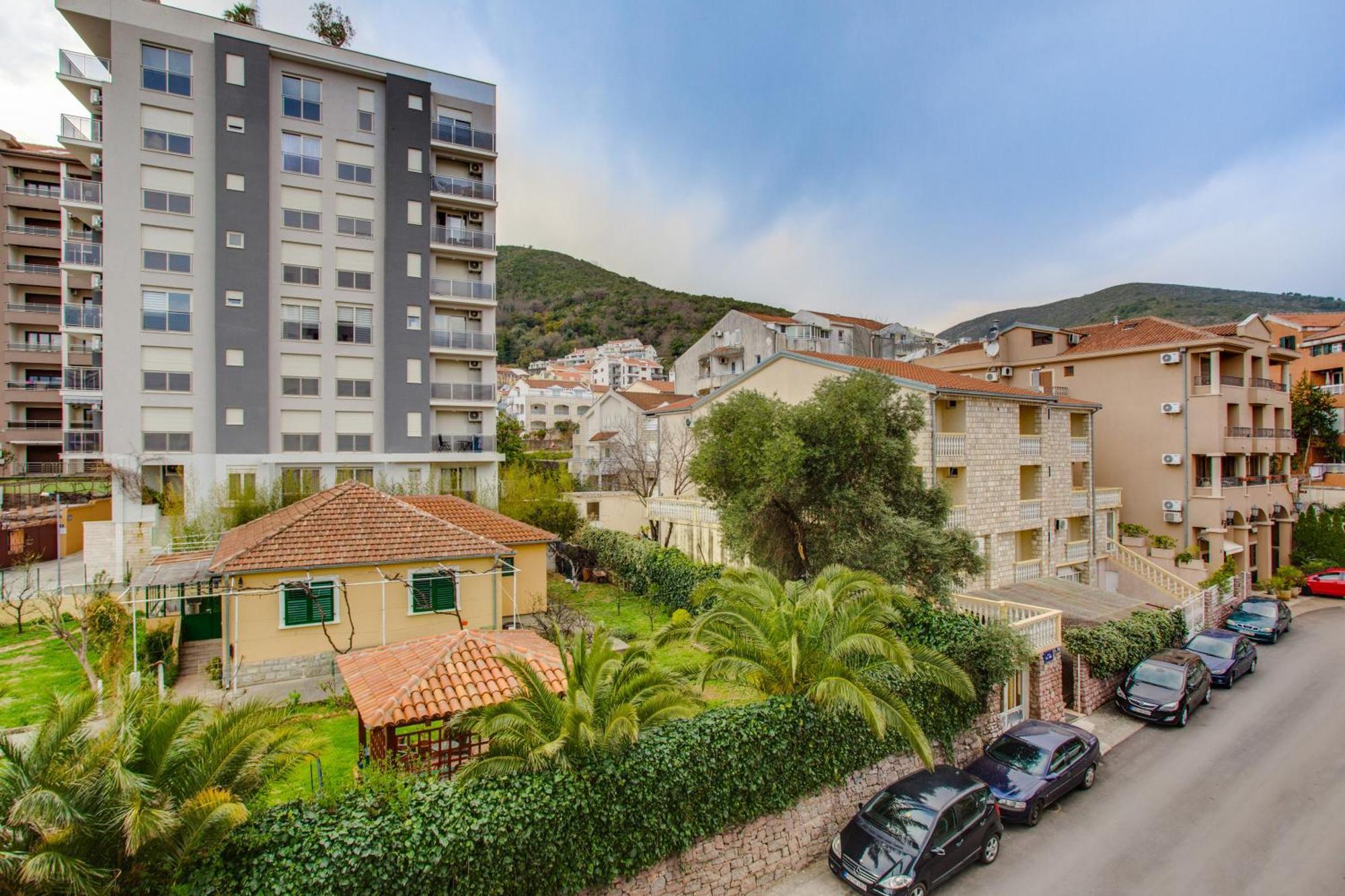 Apartments Lora 13.Jula, 15 بودفا المظهر الخارجي الصورة